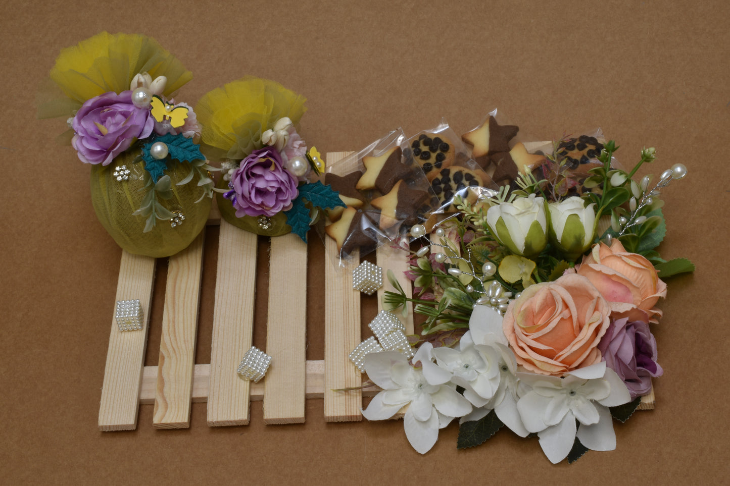 Festive Gift Platter: Peach, White & Lilac