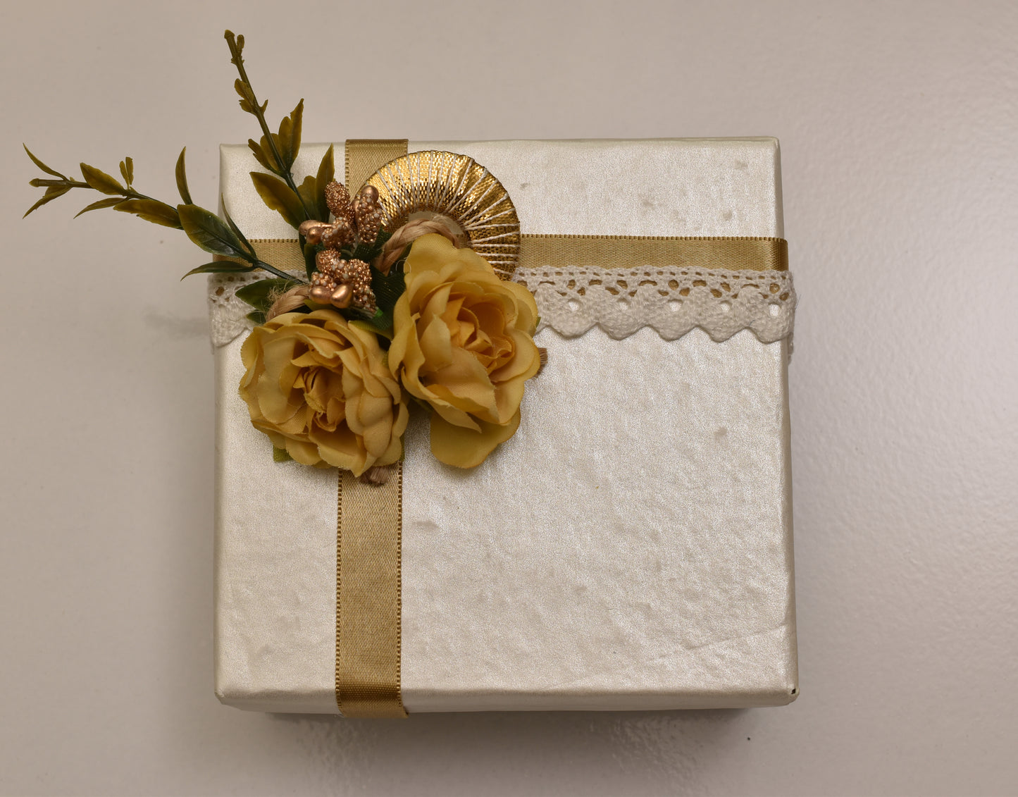 White will Golden Design