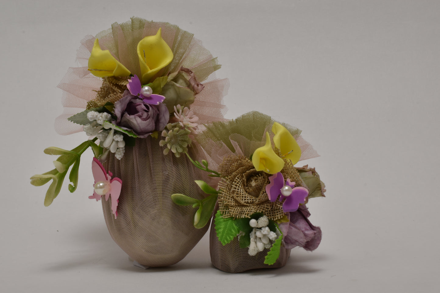 Brown Burlap Yellow Lily Gut Nariyal Set