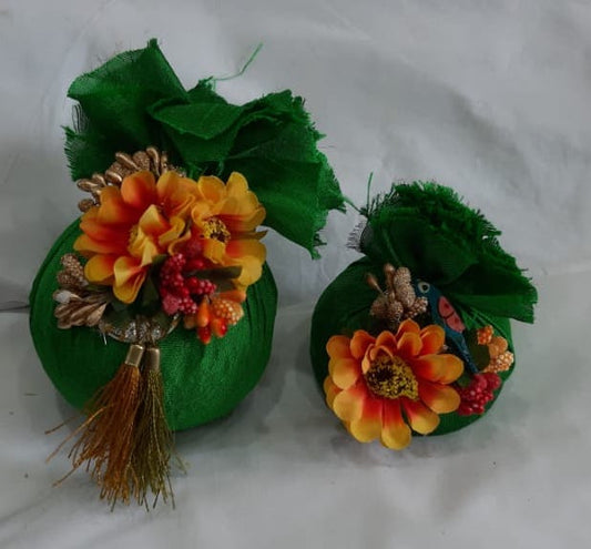 Green Raw Silk Parrot & Tassel Gut Nariyal Set