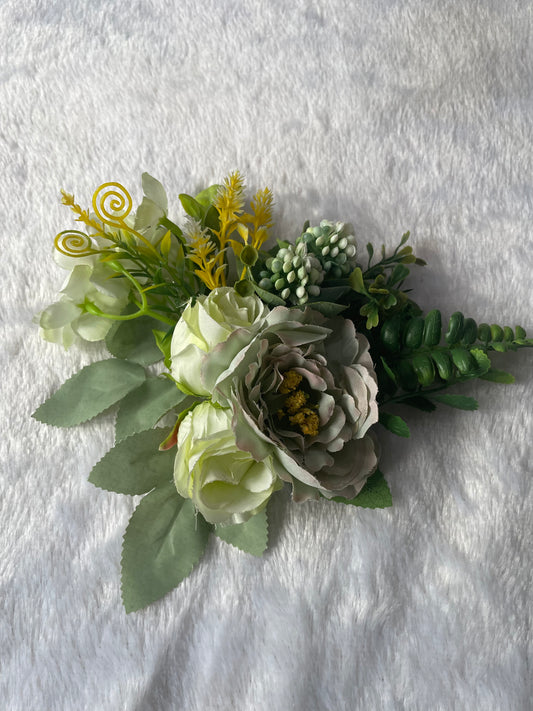 Cream Rose Flower Bunch