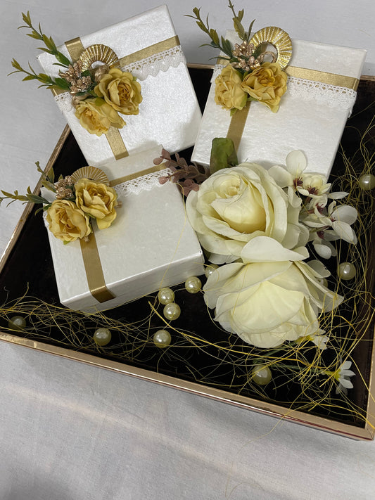 Shimmer Ivory & Gold Rose Gift Box (Large)