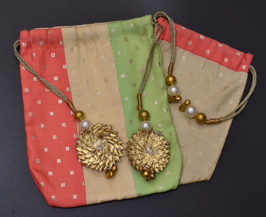 Tri-colored Assorted Potli