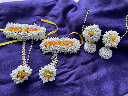 White Floral Jewelry Set
